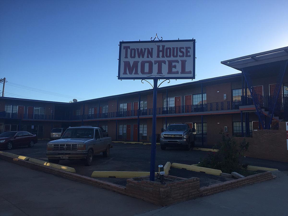 Townhouse Motel Guthrie Exterior photo