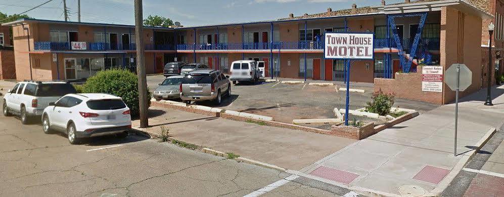 Townhouse Motel Guthrie Exterior photo